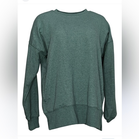 Green Sweater - Picture 1 of 7